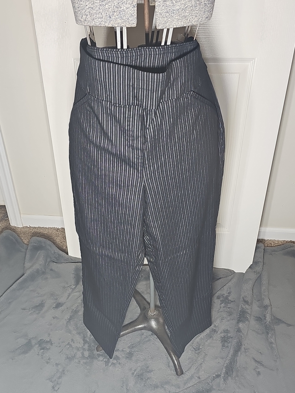 Alfred Dunner Petite Office Pinstripe Pull On Pants Petite Size 10P